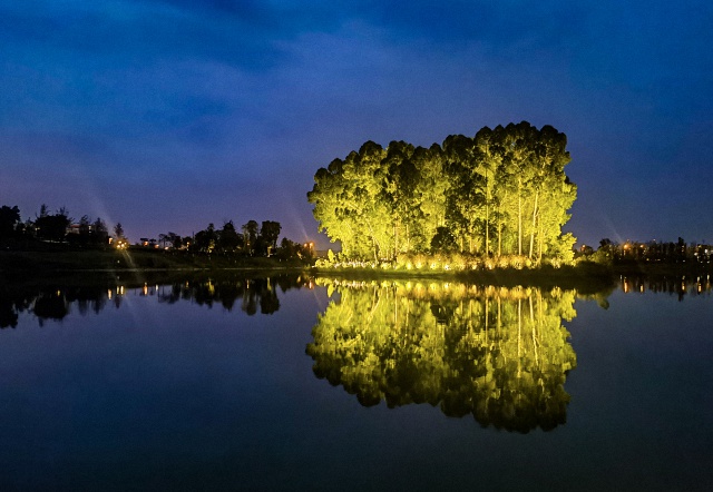 成都新津天府明珠公園暨民營經(jīng)濟(jì)博物館戶外燈光亮化工程 P2